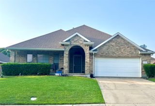 1113 Devonshire Drive, Glenn Heights, TX 75154