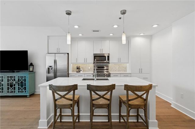 1080 Peachtree Street 1504, Atlanta, GA 30309