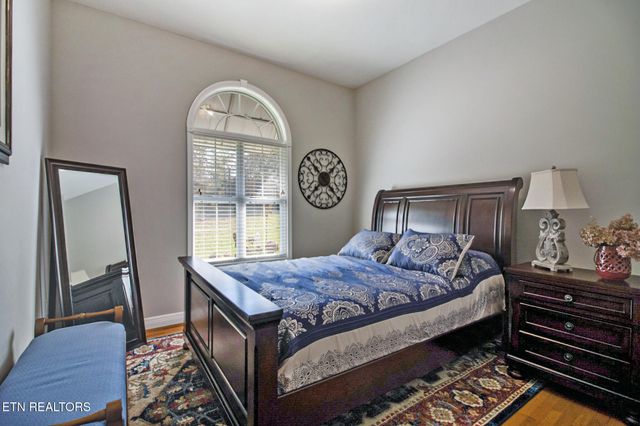 9521 Cherokee Trl, Crossville, TN 38572