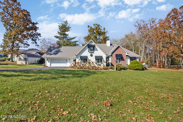 9521 Cherokee Trl, Crossville, TN 38572