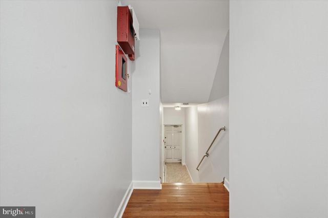 151 LONG LN, Upper Darby, PA 19082