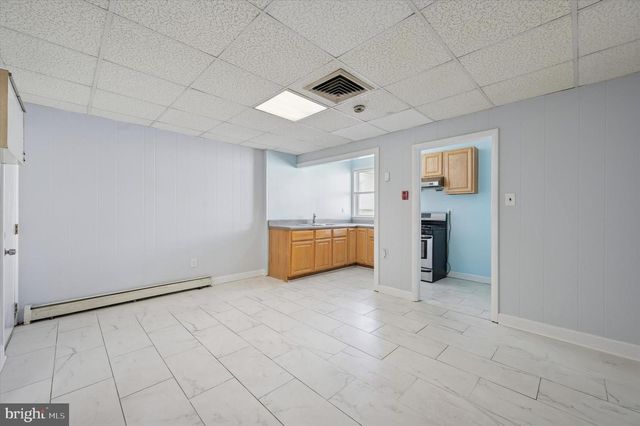 151 LONG LN, Upper Darby, PA 19082