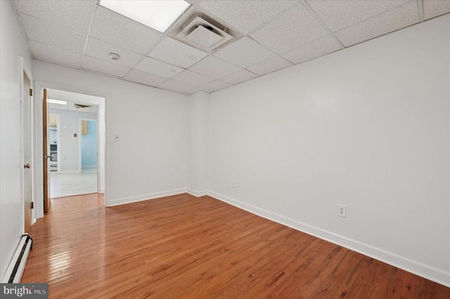 151 LONG LN, Upper Darby, PA 19082