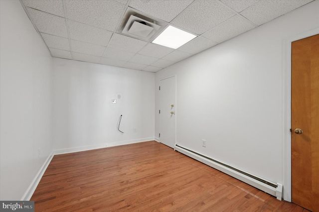 151 LONG LN, Upper Darby, PA 19082