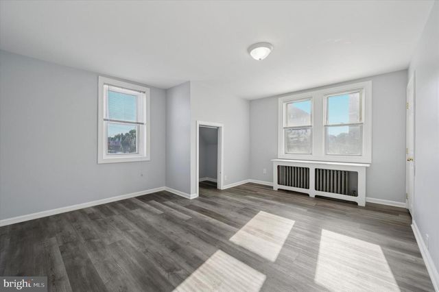 151 LONG LN, Upper Darby, PA 19082