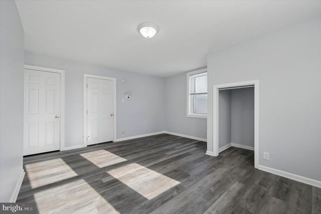 151 LONG LN, Upper Darby, PA 19082