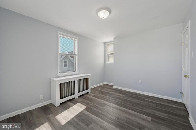 151 LONG LN, Upper Darby, PA 19082