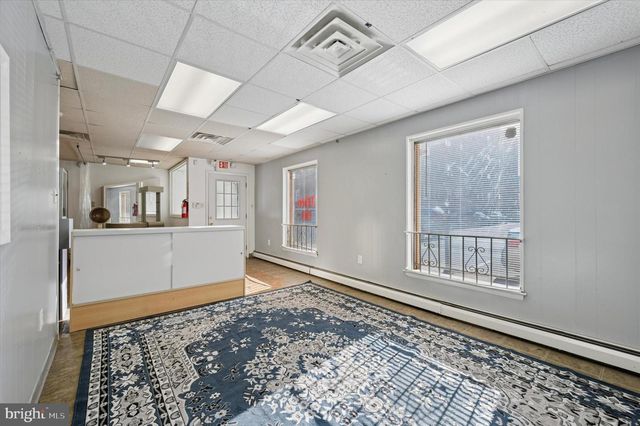 151 LONG LN, Upper Darby, PA 19082