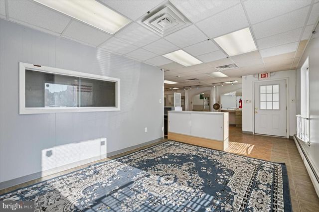 151 LONG LN, Upper Darby, PA 19082