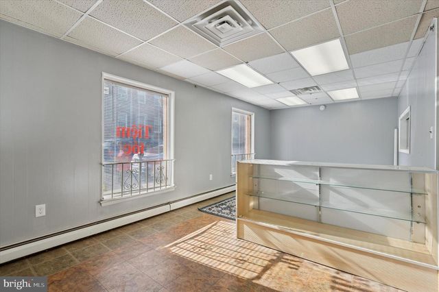 151 LONG LN, Upper Darby, PA 19082