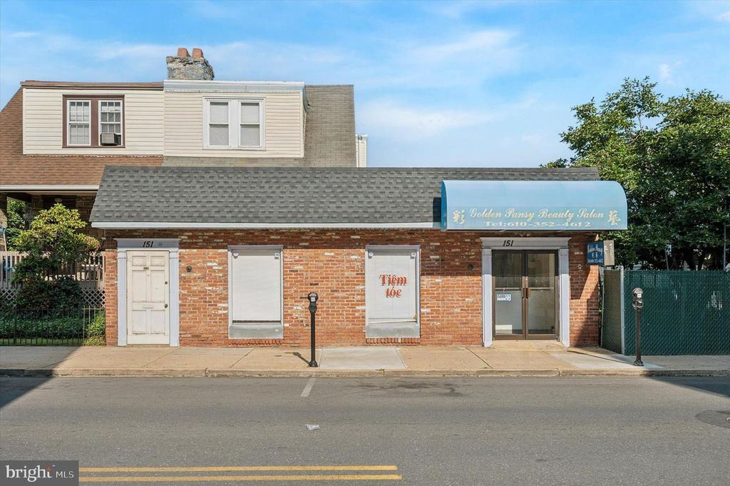 151 LONG LN, Upper Darby, PA 19082