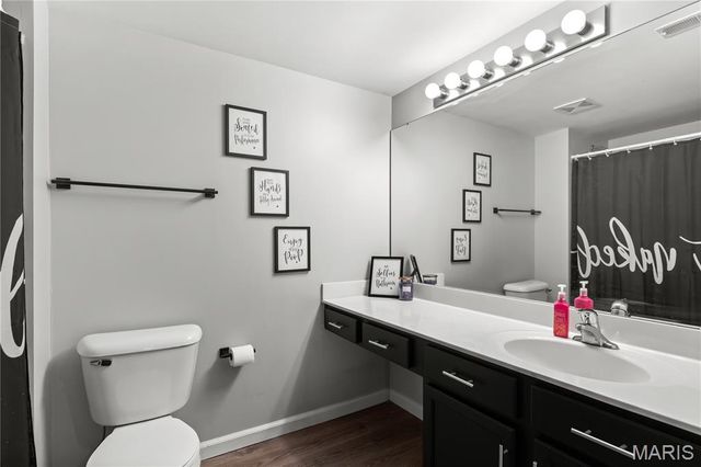 412 Saravalle Drive, St Peters, MO 63376