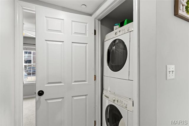 412 Saravalle Drive, St Peters, MO 63376