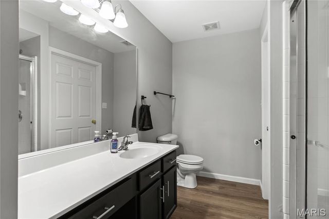 412 Saravalle Drive, St Peters, MO 63376