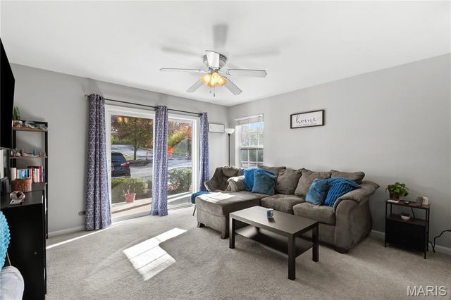 412 Saravalle Drive, St Peters, MO 63376