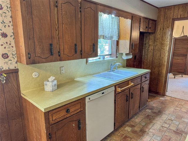 270 Bode Street, El Campo, TX 77437