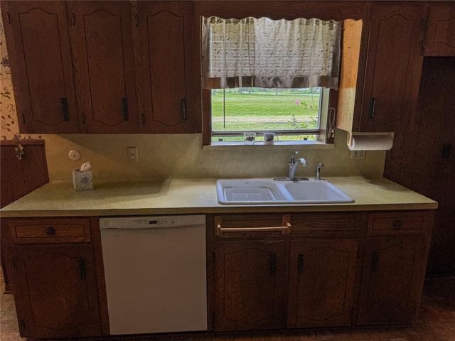 270 Bode Street, El Campo, TX 77437