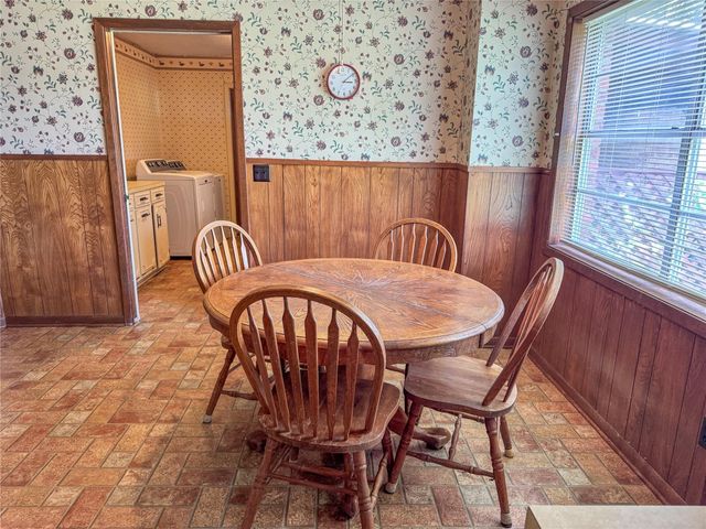 270 Bode Street, El Campo, TX 77437