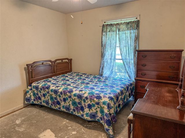 270 Bode Street, El Campo, TX 77437