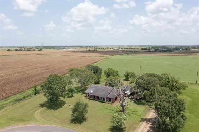 270 Bode Street, El Campo, TX 77437