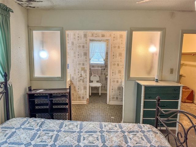 270 Bode Street, El Campo, TX 77437