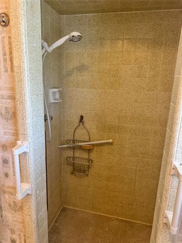 270 Bode Street, El Campo, TX 77437