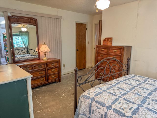 270 Bode Street, El Campo, TX 77437