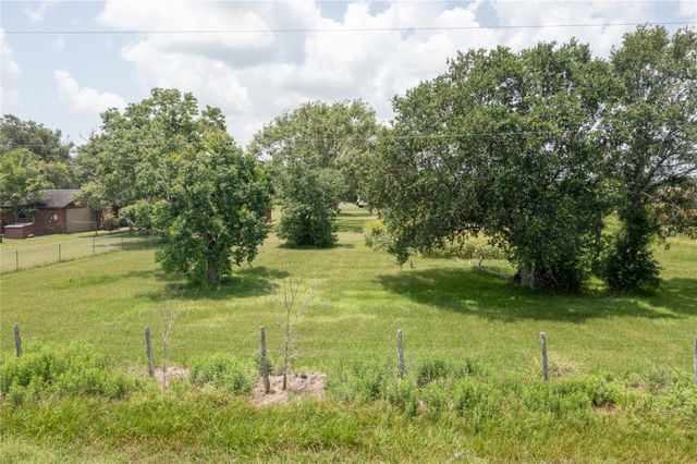 270 Bode Street, El Campo, TX 77437