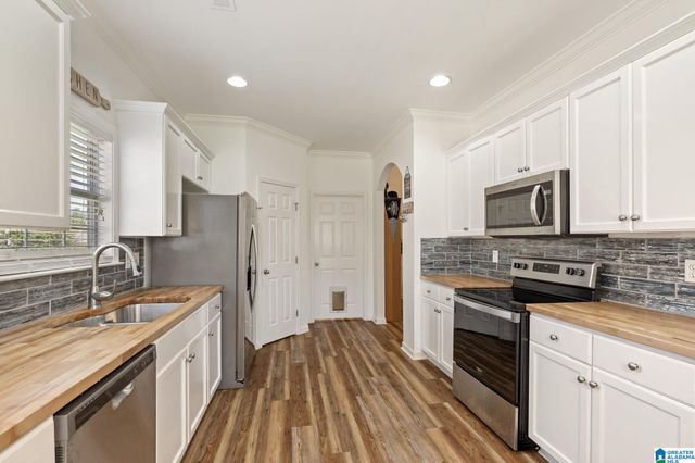 161 WATERFORD HIGHLANDS TRAIL, Calera, AL 35040