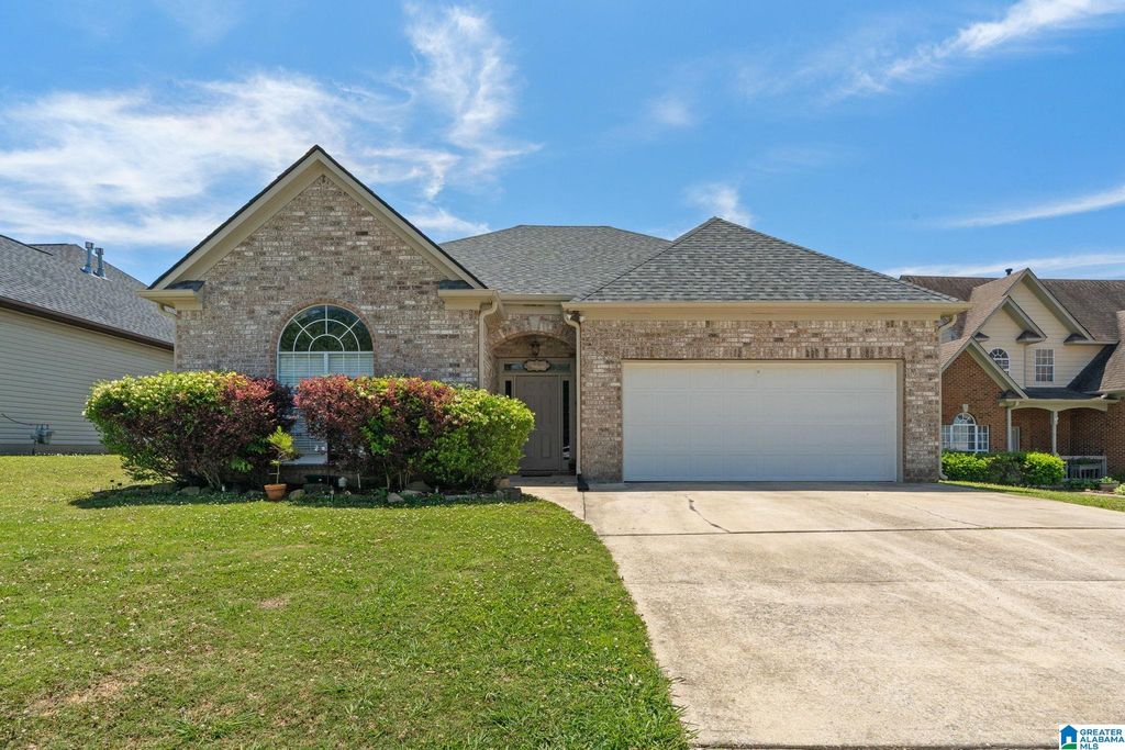 161 WATERFORD HIGHLANDS TRAIL, Calera, AL 35040
