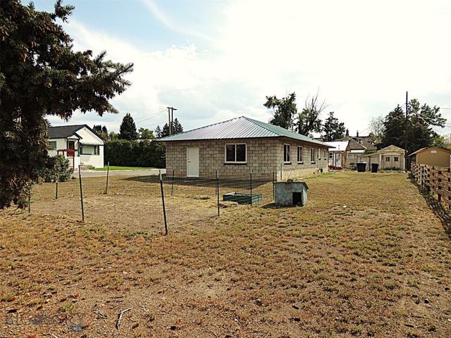 406 Dixon Street, Deer Lodge, MT 59722