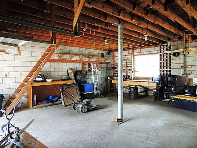 406 Dixon Street, Deer Lodge, MT 59722