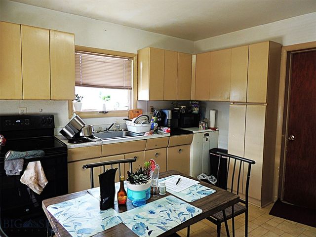 406 Dixon Street, Deer Lodge, MT 59722