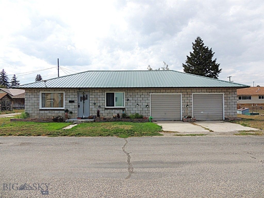 406 Dixon Street, Deer Lodge, MT 59722