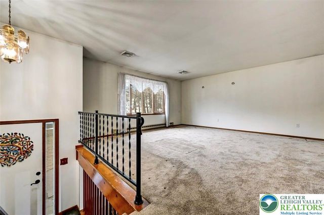 107 Cindy Court, Stroud Twp, PA 18301