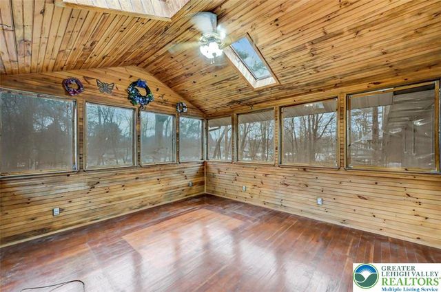 107 Cindy Court, Stroud Twp, PA 18301