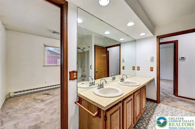 107 Cindy Court, Stroud Twp, PA 18301