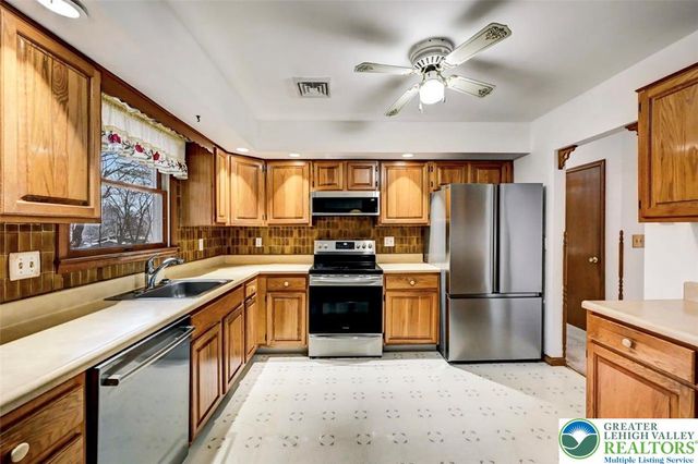 107 Cindy Court, Stroud Twp, PA 18301