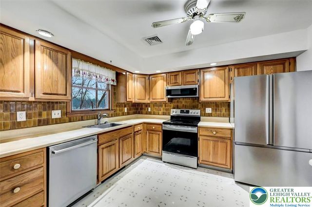 107 Cindy Court, Stroud Twp, PA 18301