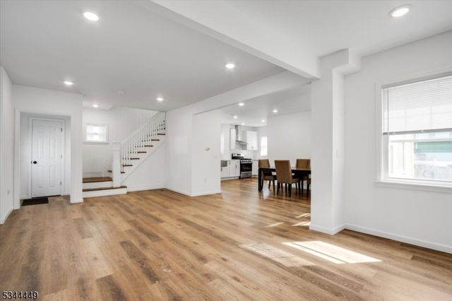 6 Hillcrest Ter, East Orange City, NJ 07018