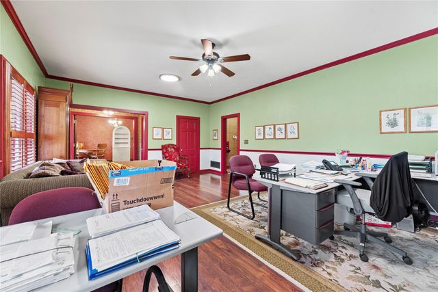1106 Avenue O, Huntsville, TX 77340