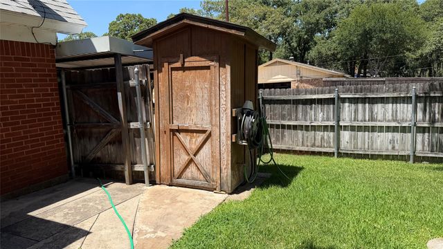 401 Glenhaven Drive, Azle, TX 76020