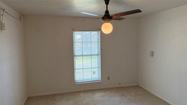 401 Glenhaven Drive, Azle, TX 76020