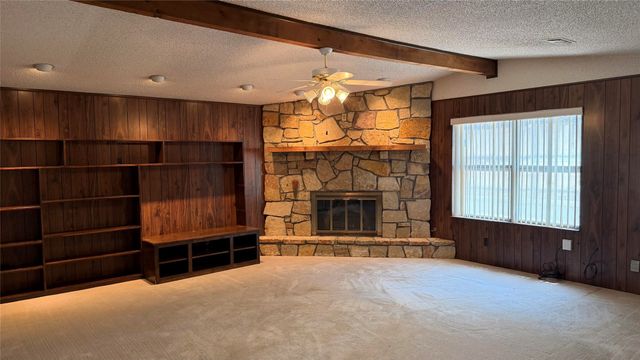 401 Glenhaven Drive, Azle, TX 76020