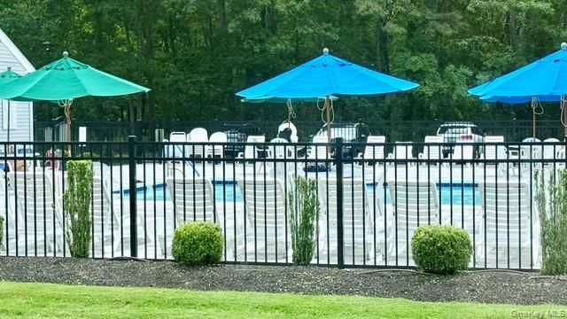 102 Hampton Vista Drive, Manorville, NY 11949