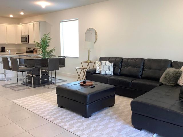 13431 Amber Waves Avenue, Delray Beach, FL 33484
