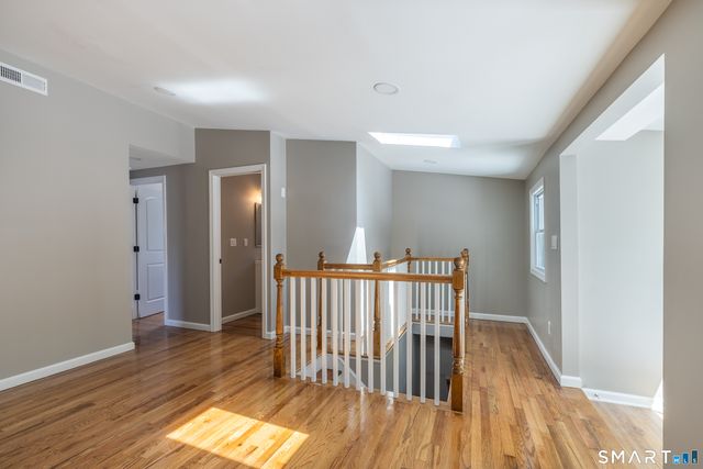 1025 Townsend Avenue, New Haven, CT 06511