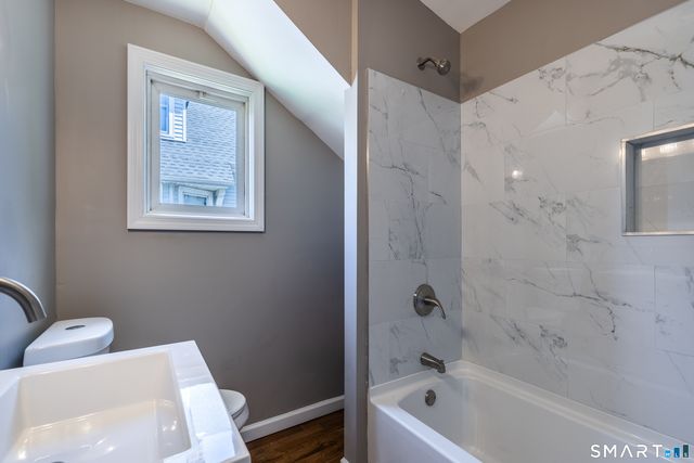 1025 Townsend Avenue, New Haven, CT 06511