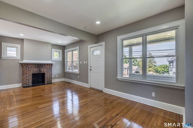 1025 Townsend Avenue, New Haven, CT 06511