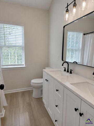 114 Grindstaff Drive, Bonaire, GA 31005
